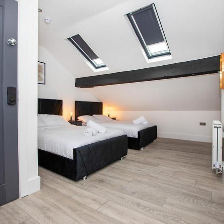 Stylish Stay Near The Stadium Walk To The Action リヴァプール エクステリア 写真