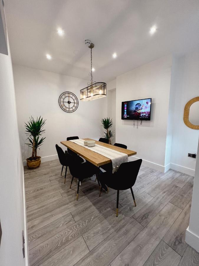 Stylish Stay Near The Stadium Walk To The Action リヴァプール エクステリア 写真
